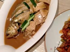 特色大连焖鱼-小船渔村•大连菜•大连焖鱼(黄河路店)