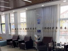 -茂菊口腔连锁(浦东南路店)