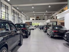 -上海星瀚奔驰4S店(红柳路店)