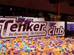 -Tenker Club弹刻极限主题公园 · 蹦床 · 团建 · 生日派对(大关店)