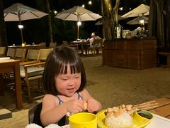 -三亚艾迪逊酒店·海滩烧烤 BARBACOA·现场乐队·浪漫晚餐·烧烤海鲜