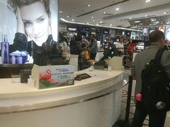 -日上免税店(三径路t3店)