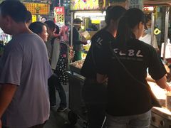 -六合夜市
