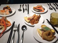 -领鲜活海鲜榴莲自助火锅(东门店)