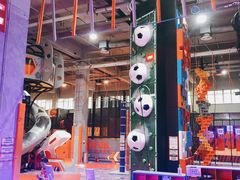 -嗨翻Hi-Fun竞技主题乐园·蹦床亲子生日轰趴(国光1937店)