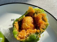 蛋黄肉松青团-许阿姨糕团店(南京总店)