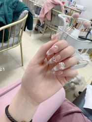 -尤米一站式美甲美睫