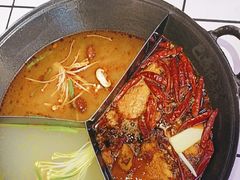 -巴卤社老火锅(财富店)