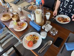 -蔚蓝阁餐厅·Brunch·牛排·威士忌·红酒