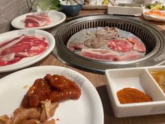 -千滋百味自助烤肉火锅(东门町店)