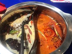 -马路边边串串香(苗栗路店)