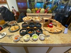 -大中华希尔顿酒店-念自助餐·嗨啤·小龙虾