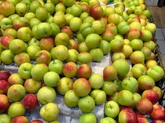 -世纪家家福生活广场(和义店)