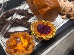 -HOT CRUSH趁热集合·现烤面包(上海环球港店)