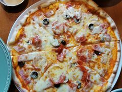 超级至尊披萨-JINNS锦时 steak&pizza(浸信会礼拜堂旧址店)