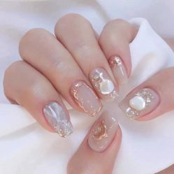 -爱美睫美甲会馆