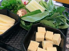 -一席地·本地鸡窝·杭帮鸡火锅(萧山银隆百货店)