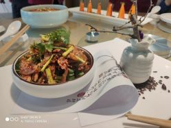 凉拌牛肉-鸿涛阁宴会中心