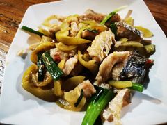 -黄记四更烤乳猪店