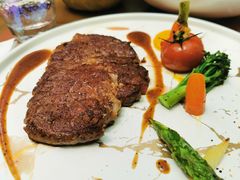 M5肉眼牛排-Golden Lily河内巴黎法越料理餐厅(建国西路店)