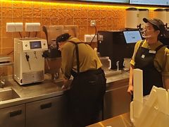 -奈雪的茶(亨特国际广场店)