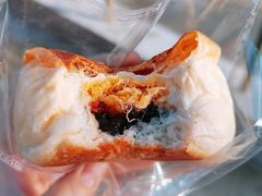 肉松紫糯米大鼓-风车面包