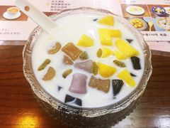 芒果烧仙草-大甜九港式甜品(武林店)