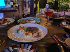 -SISTERS BAR RESTAURANT川意酒馆(嘉善老市H楼店)