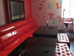 -唯爱KTV聚会餐厅(仙林东城汇店)