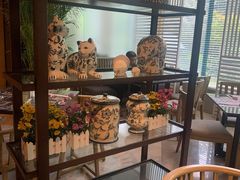 面包甜点陈列柜-金海湾自助餐厅(金陵饭店)