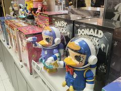 -泡泡玛特POPMART(蓝色港湾店)