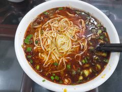 -牛一嘴·兰州牛肉面·大盘鸡(财富中心店)