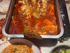 -老街烧烤大排档·地道湖北菜·龙虾馆(汉口火车站店)