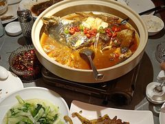 -新天明砂锅鱼头煲