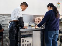 -黄阿姨锅贴大王(万航渡路店)