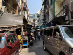 -Kha Mu Charoensang(Silom)