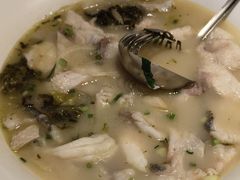 -严记小天府酸菜鱼(西四路店)