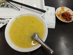 小哥小米粥-小胖包子王(定安路店)