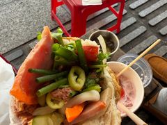 -Bánh Mì Huynh Hoa