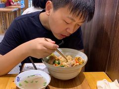 -呼啦面馆·头牌豌杂面(爱琴海店)