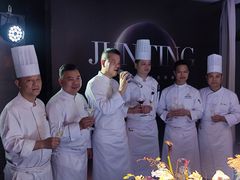 -君庭中餐馆(湘江豪生店)