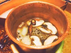 菌王奇香锅-滇釜火锅·能喝汤的火锅(车公庄店)