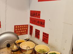 -柳州肥姨妈大骨螺蛳粉(万达中心店)