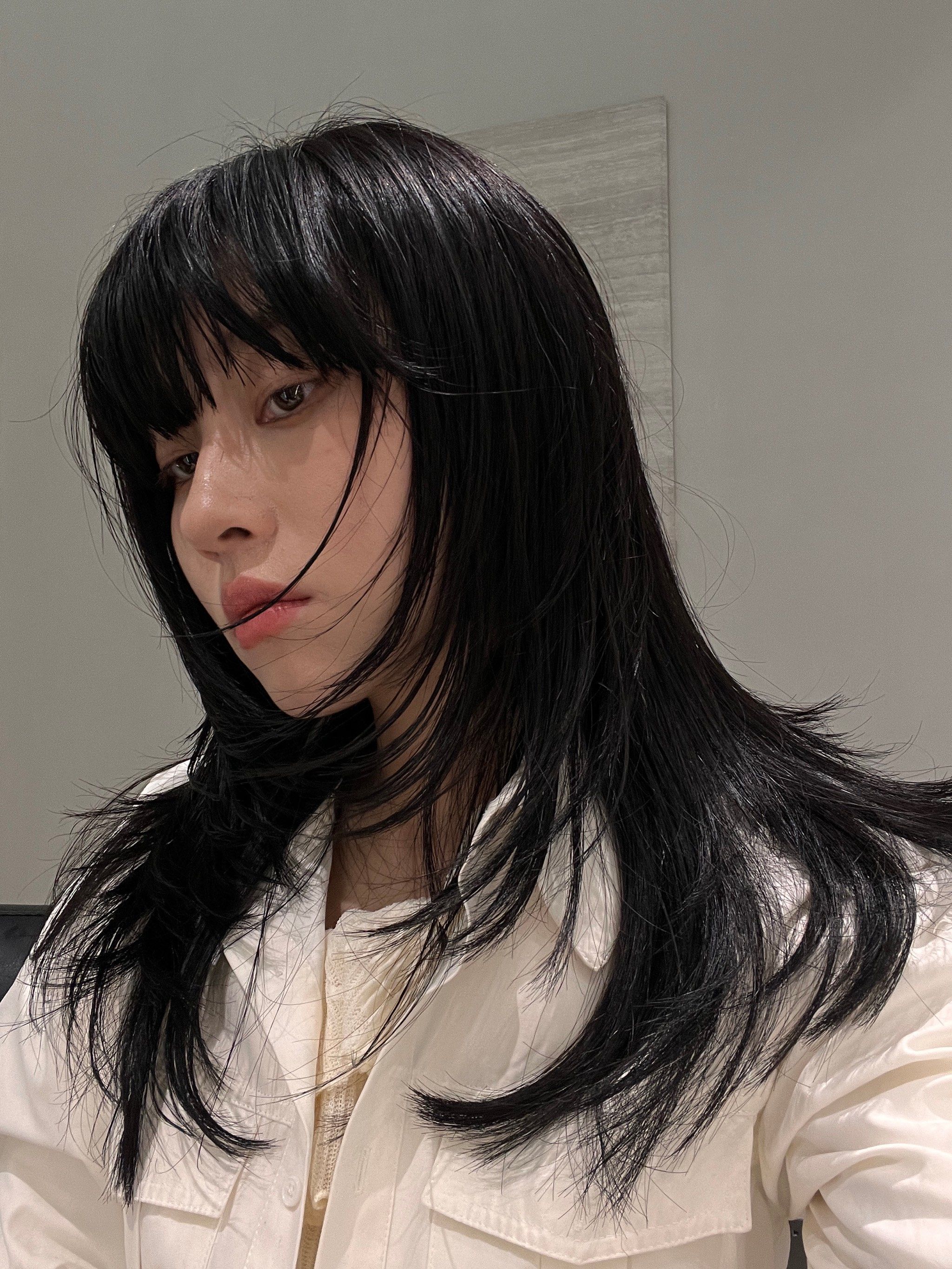极简黑色发型