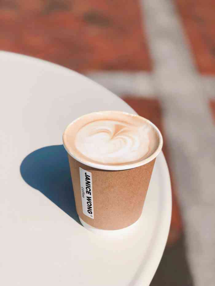 janice wong coffee(伦教店)-"[薄荷]环境:很干净的一个小店面 不注意