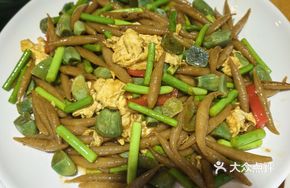 Pickled Garlic Buckwheat Noodles