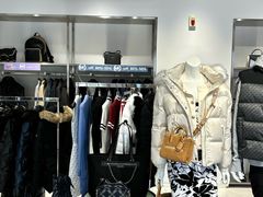-百年港湾奥特莱斯(香炉礁店)