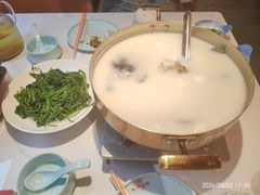 -松沪名灶·豆浆鱼头·新上海菜(江川路交大店)