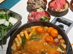 -贵府酸汤牛肉火锅·贵州老字号(飞山街店)
