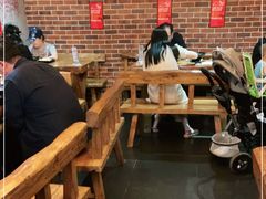 大堂-万记麻辣烫国展总店